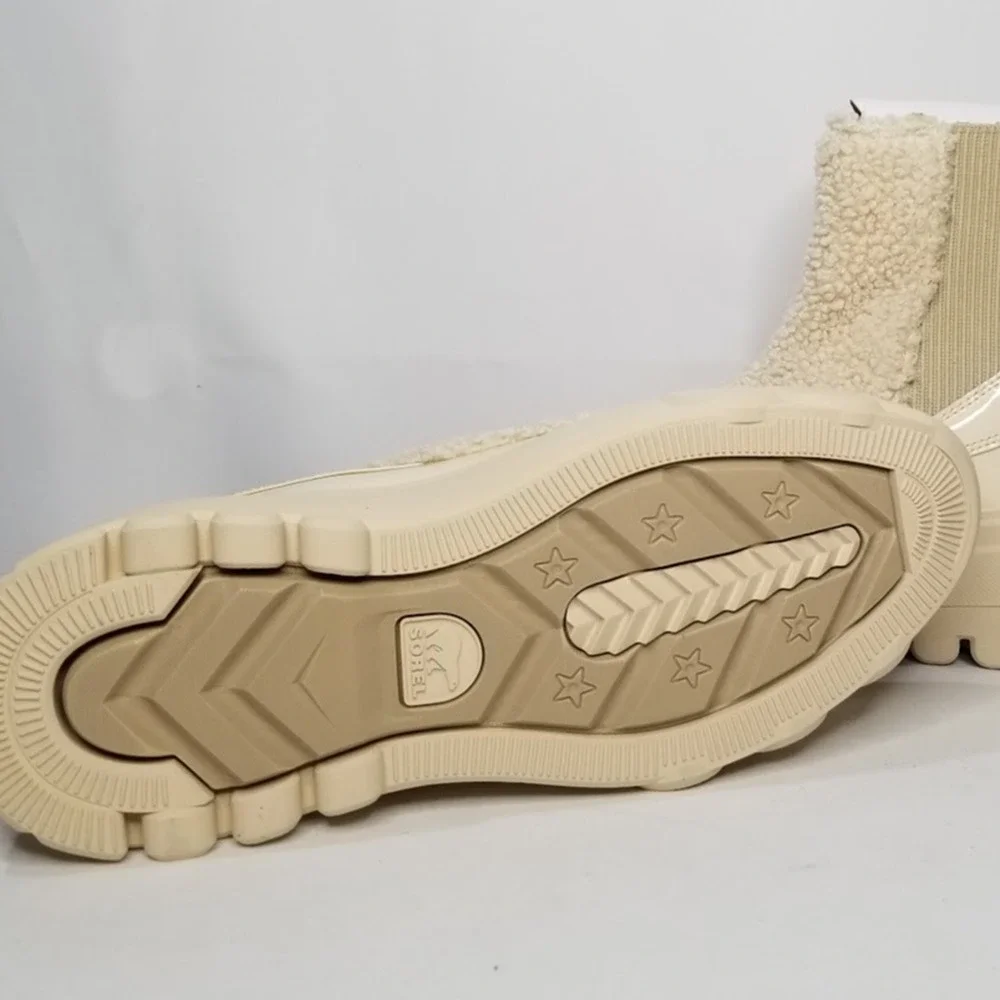 Sorel Women's Caribou X Chelsea Cozy Boot Size 10 Oatmeal NWT
